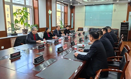 欧博ABG股份董事长胡晓萍、总裁芦传有赴黑龙江省药品监督管理局座谈交流